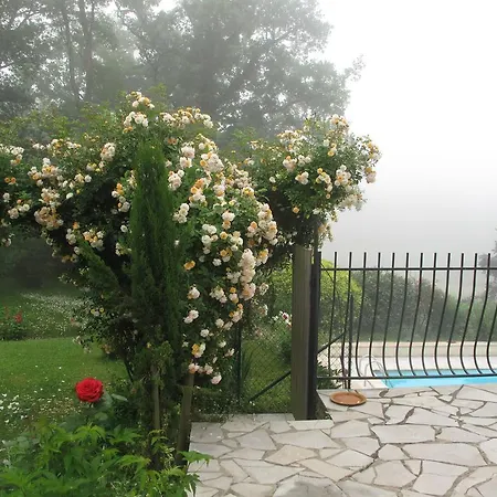 Jouandous Bed & Breakfast 3*